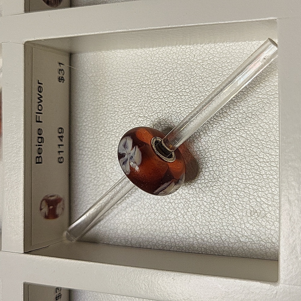 Trollbeads Beige Flower Bead